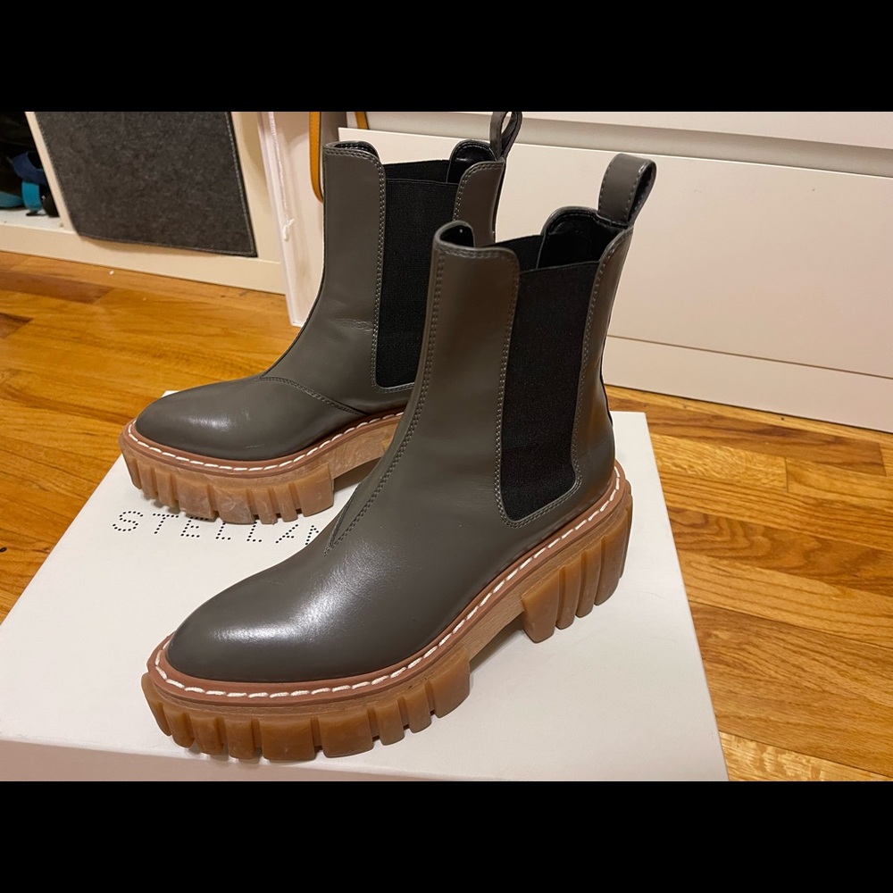 Stella Mc Cartney boots brand new